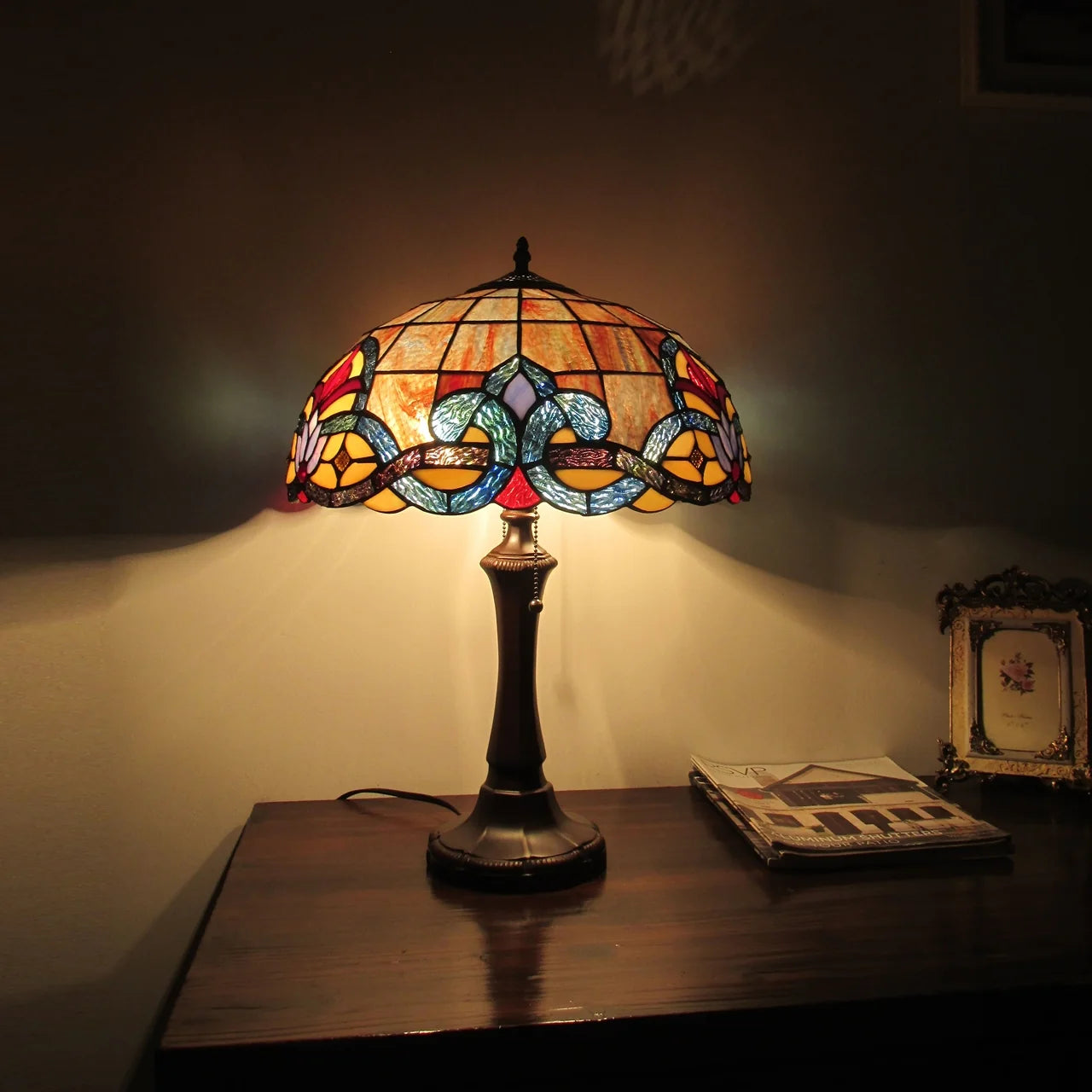Chloe Ellington Victorian Table Lamp