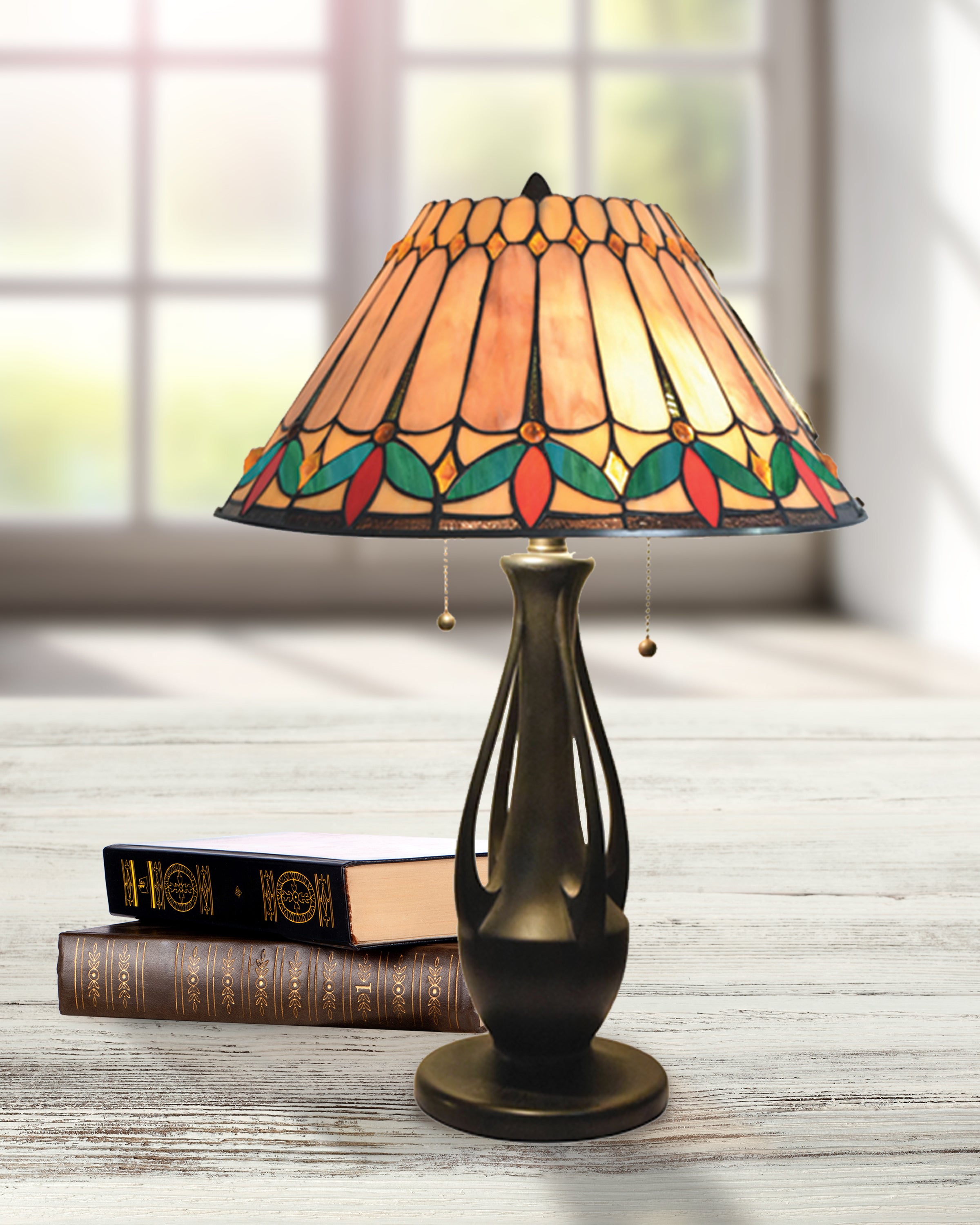 Dale Tiffany Jardin Tiffany Table Lamp - Stained Glass Jardin Tiffany Table Lamp
Room Setting