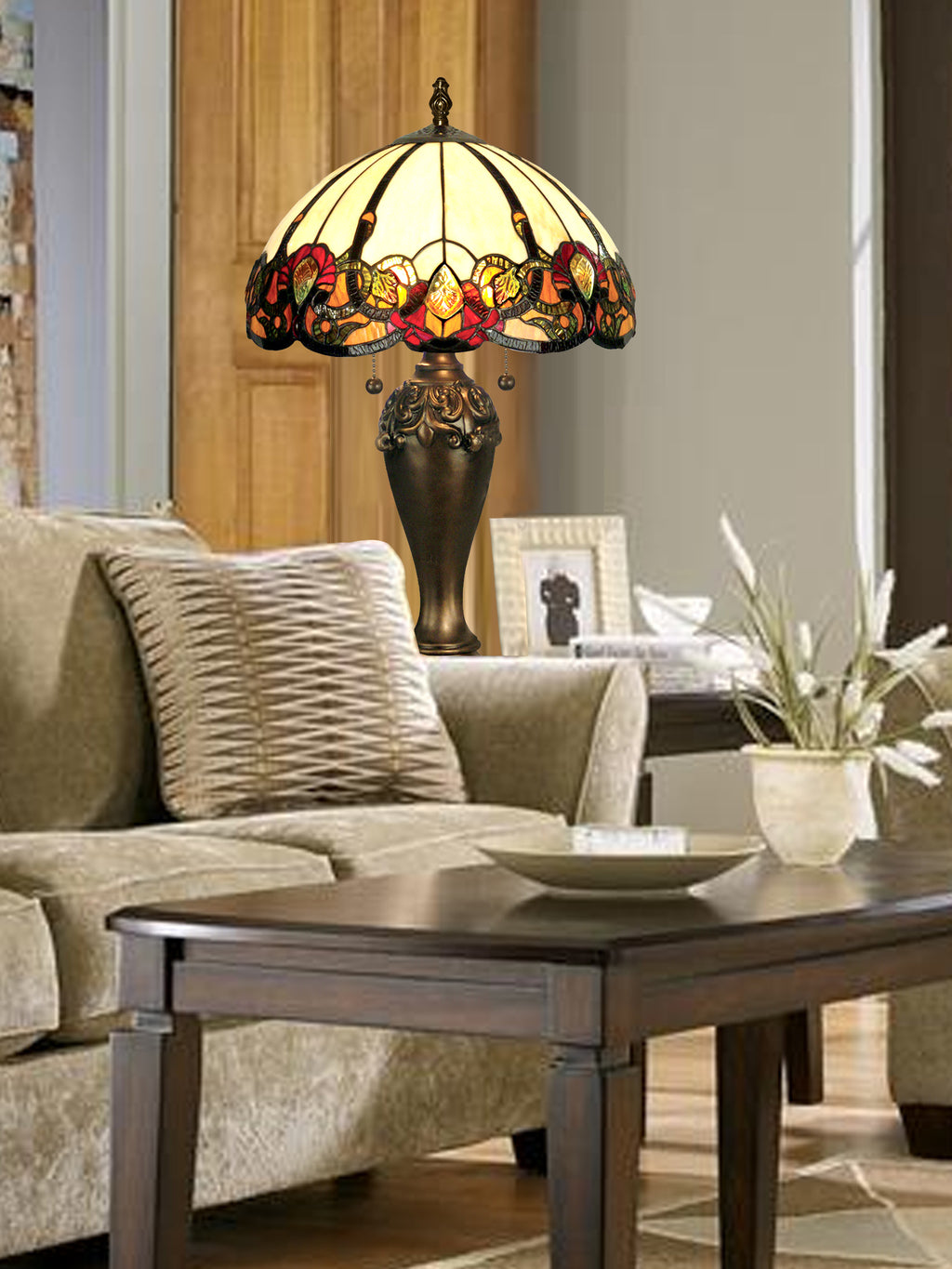 Dale Tiffany Northlake Table Lamp - Stained Glass Northlake Table Lamp Room Setting
